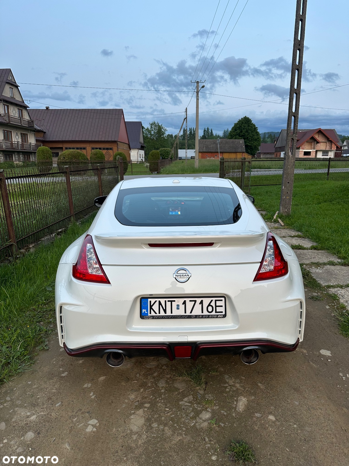 Nissan 370 Z - 4