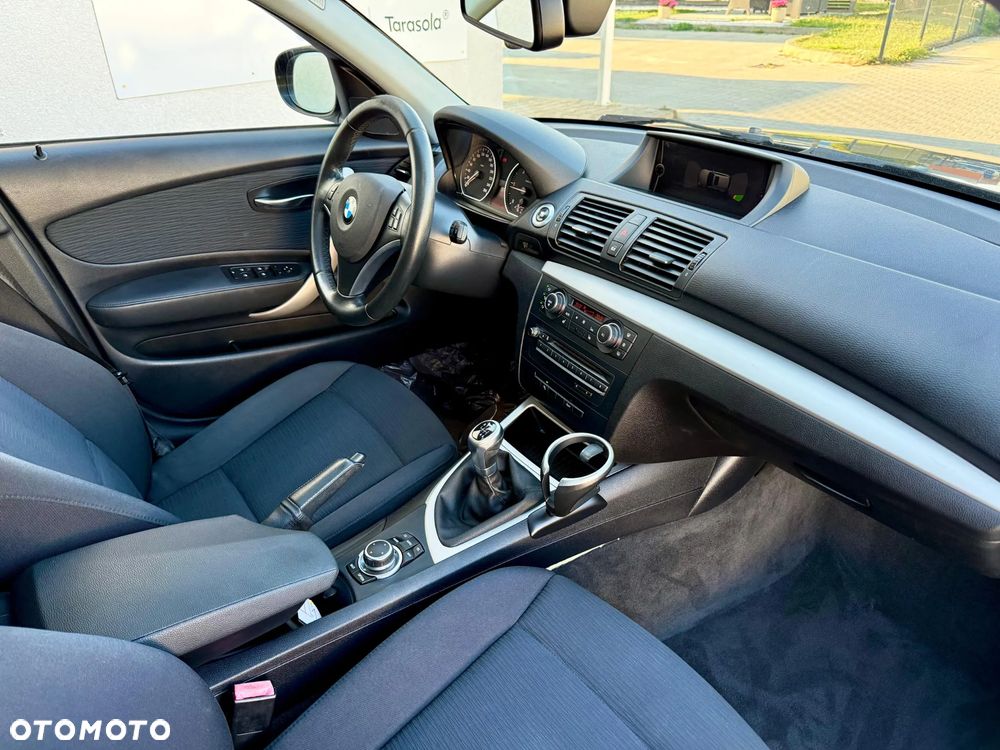 BMW Seria 1 120d - 11