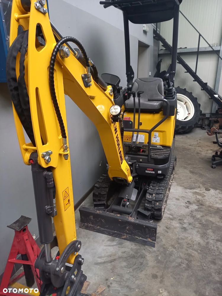 New Holland E15X - 2