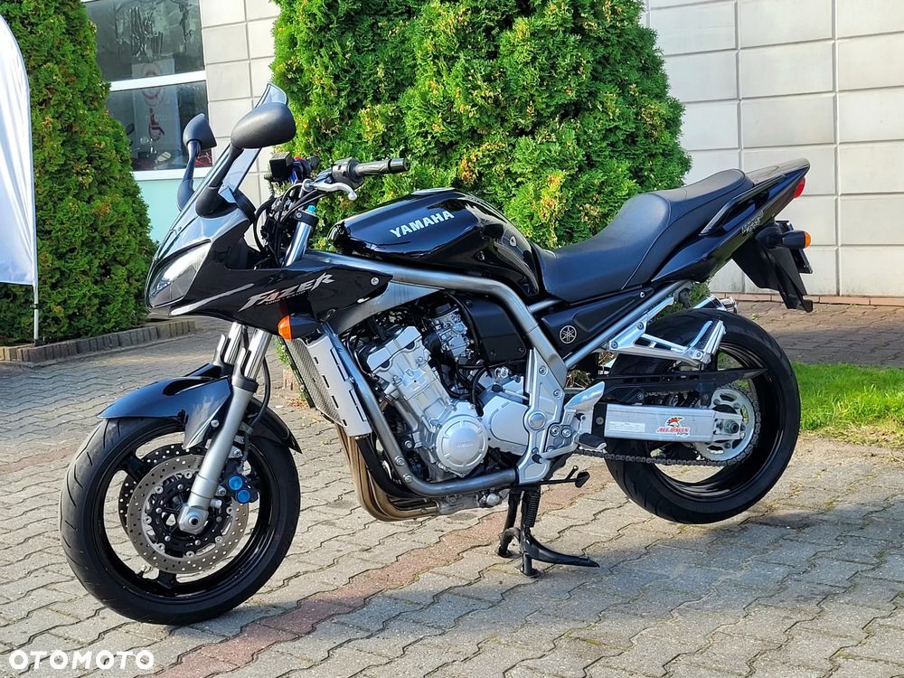Yamaha FZS - 3