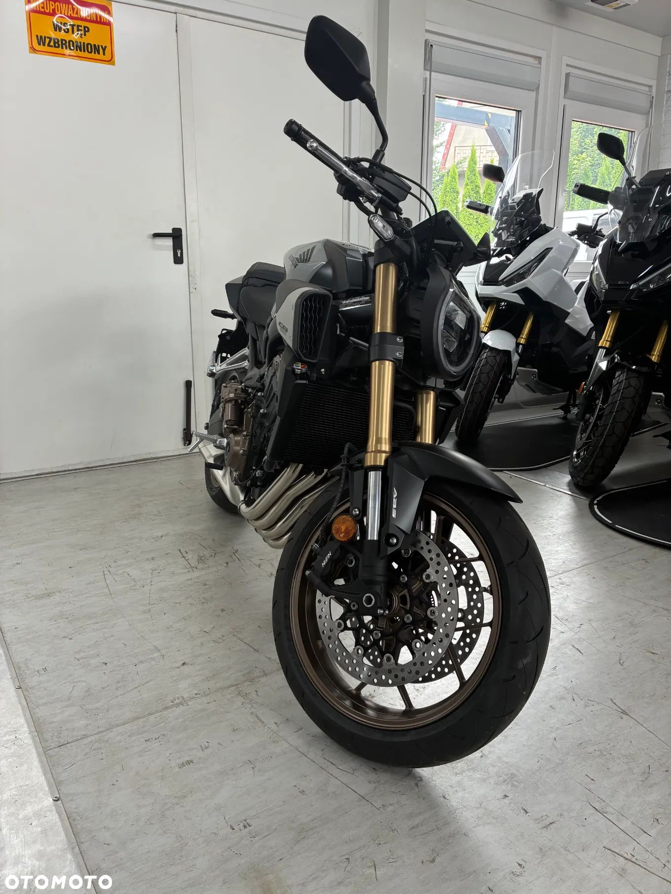 Honda CB - 1