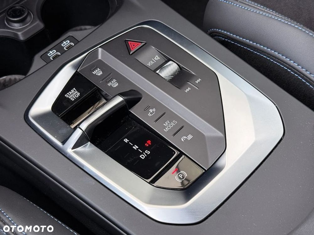 BMW Seria 1 120 mHEV - 17