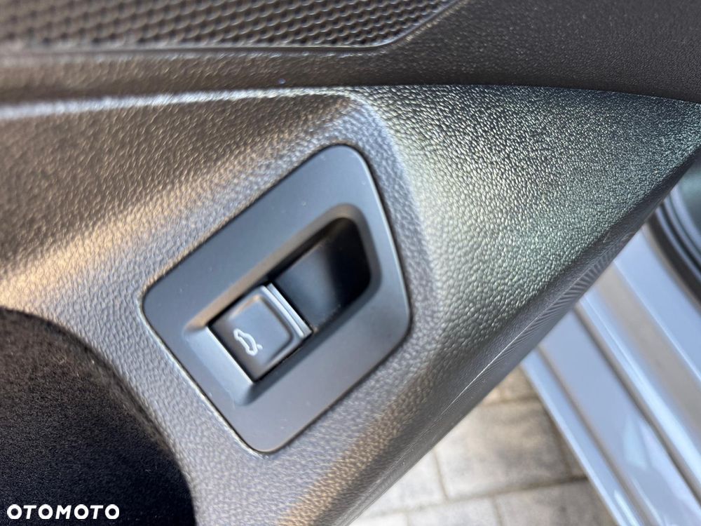 Volkswagen Passat Variant 1.5 TSI EVO Business - 11