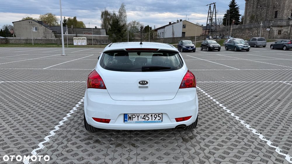 Kia Ceed 1.6 CRDi 90 ISG Vision - 4