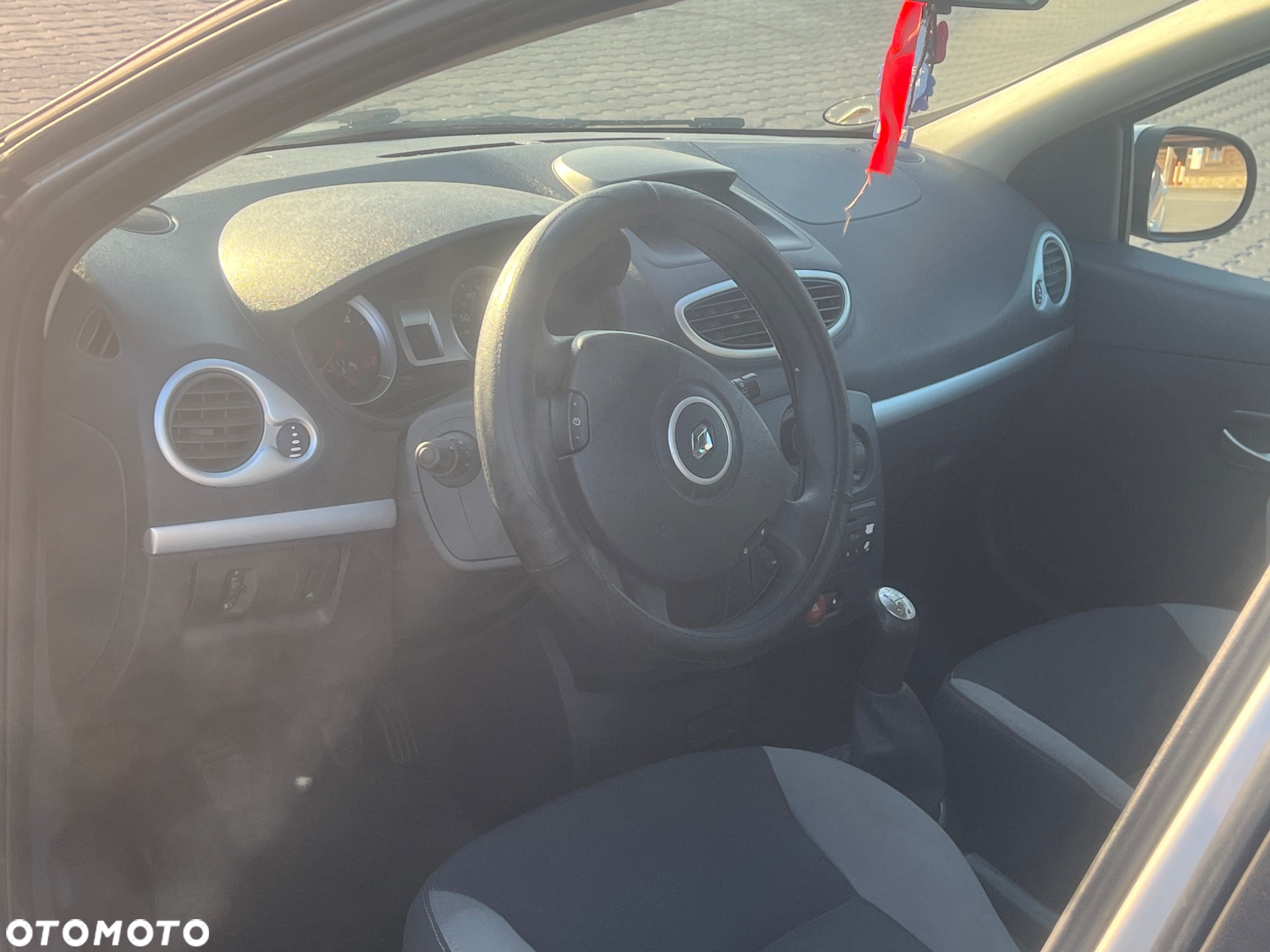 Renault Clio 1.5 dCi 75 Expression - 14