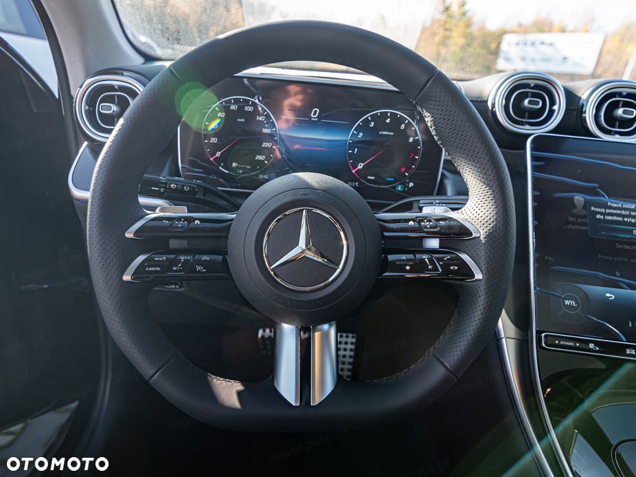 Mercedes-Benz GLC - 13