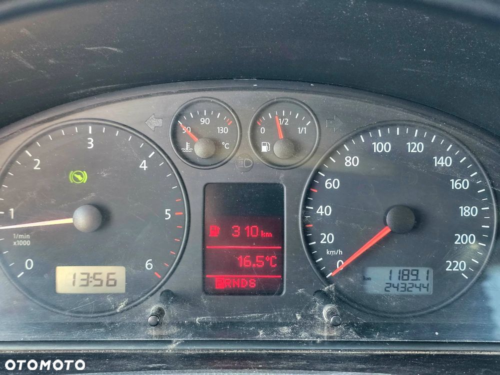Volkswagen Caravelle - 4
