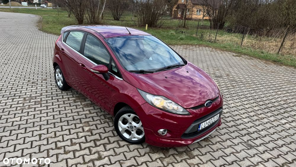 Ford Fiesta 1.4 Autom Champions Edition - 3