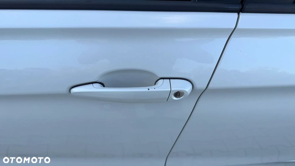 BMW Seria 3 320d - 29
