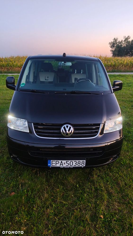 Volkswagen Multivan - 1