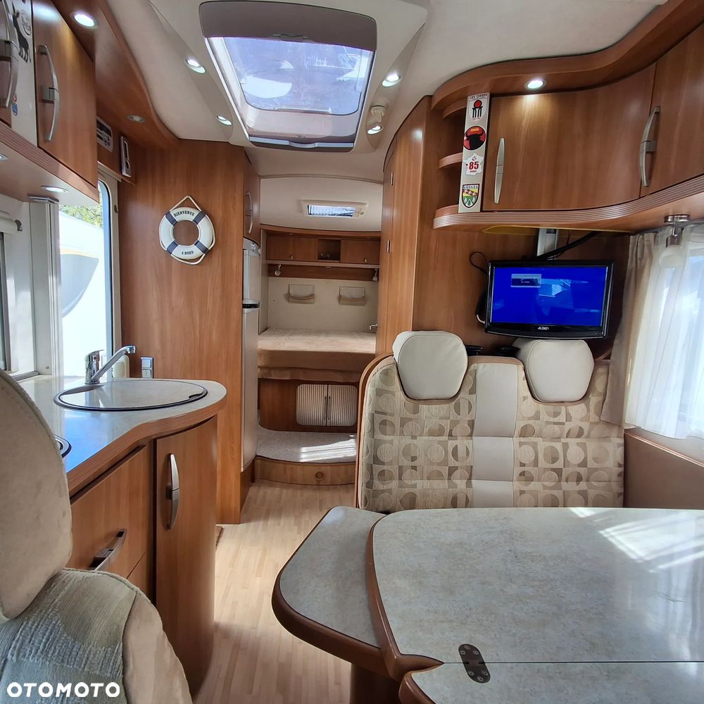 Ford Kamper Hymer Eriba Car - 16