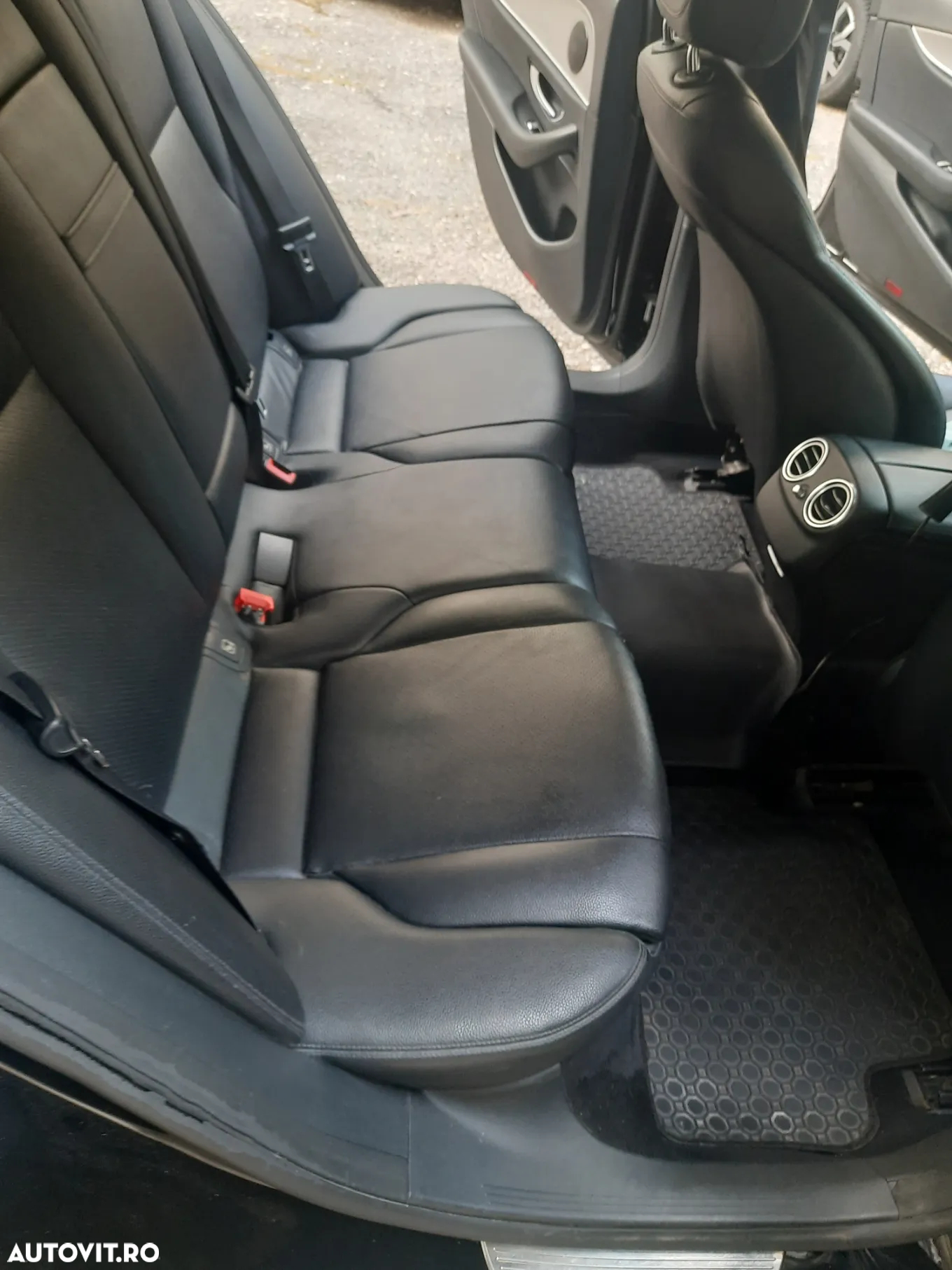 Mercedes-Benz E 200 d T 9G-TRONIC Avantgarde - 22