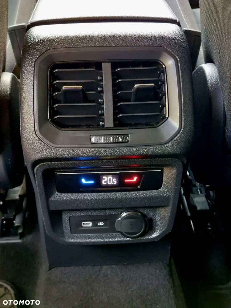 Volkswagen Tiguan - 24