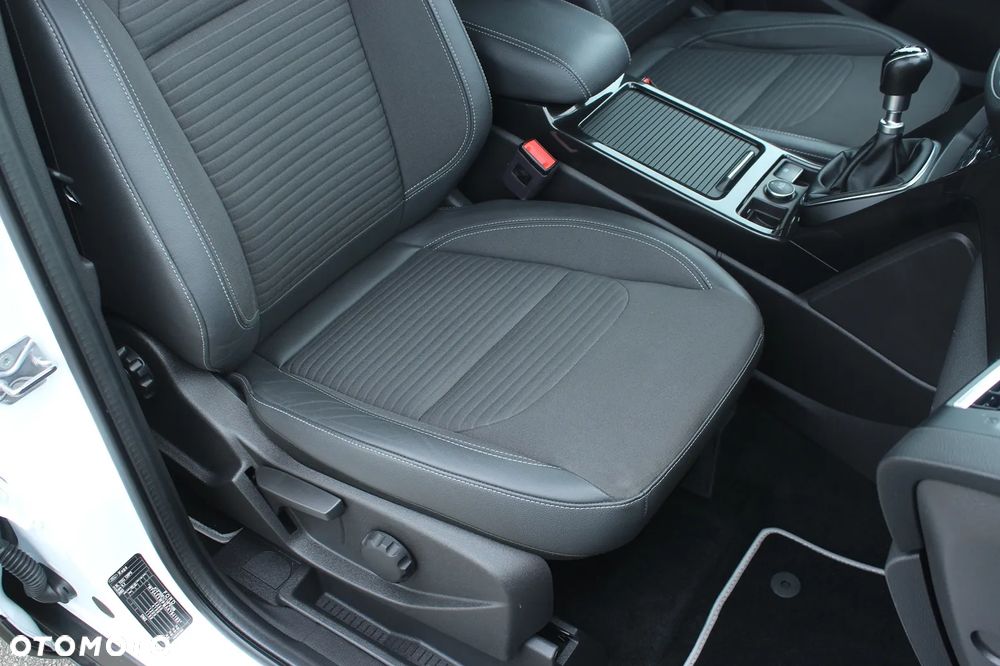 Ford Kuga 2.0 TDCi 4x2 Titanium - 33