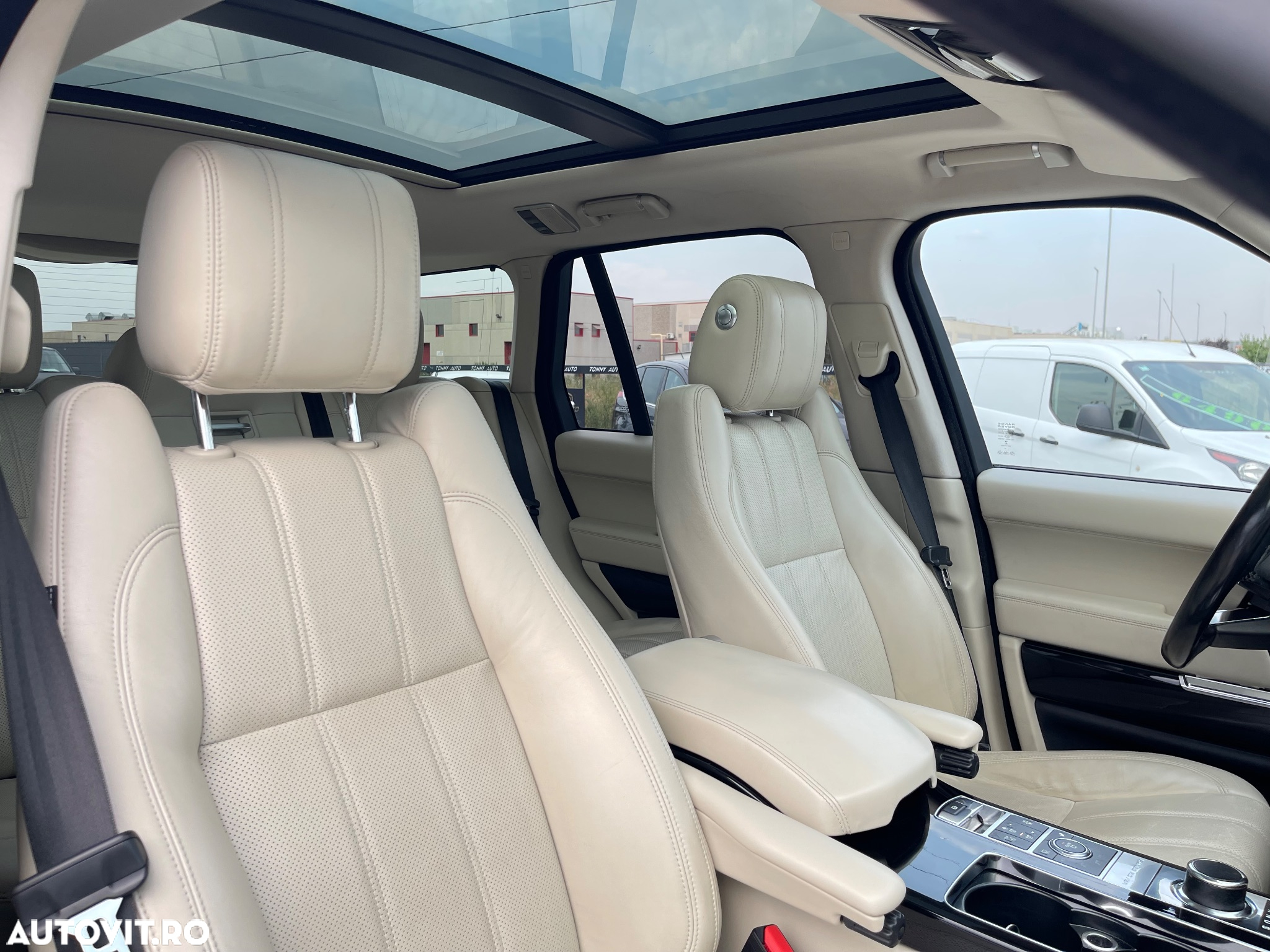 Land Rover Range Rover Vogue - 14