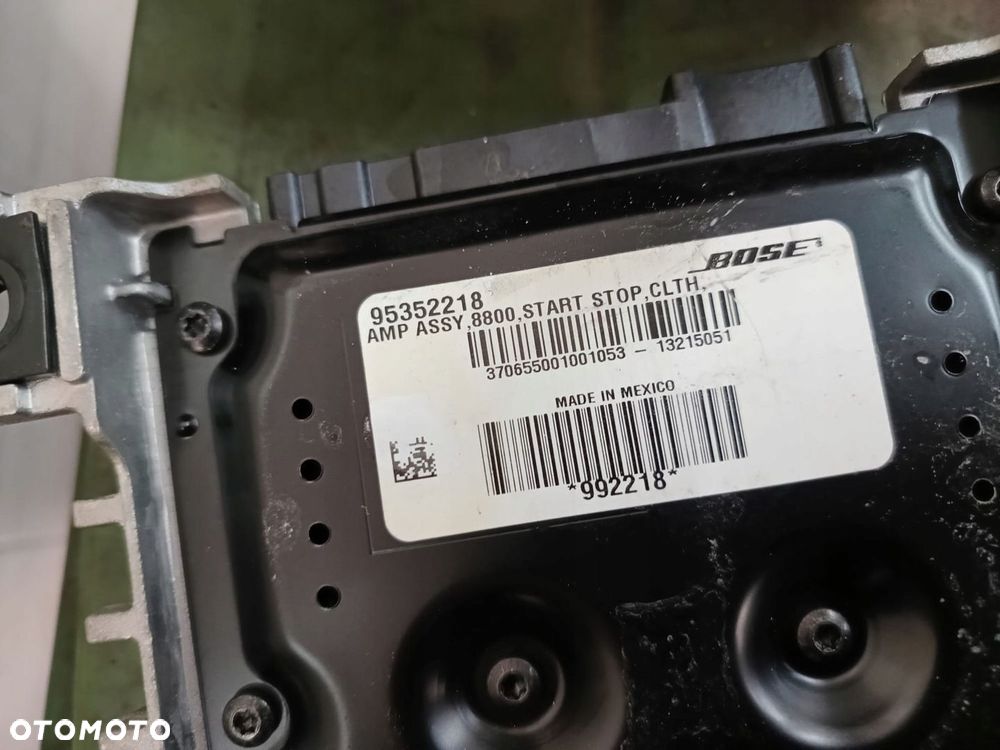 GŁOŚNIKI WZMACNIACZ BOSE 95352218 - 3