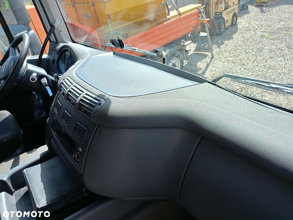 DAF CF400 - 19