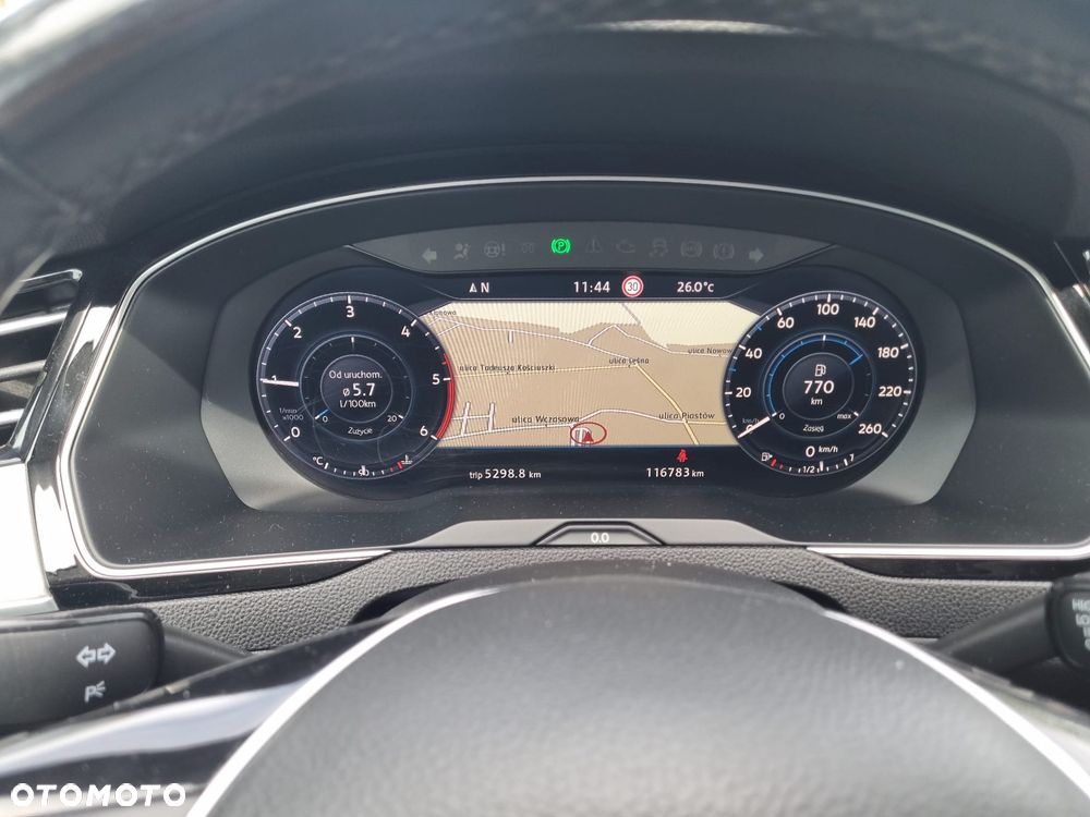 Volkswagen Passat 2.0 TDI SCR Highline - 13