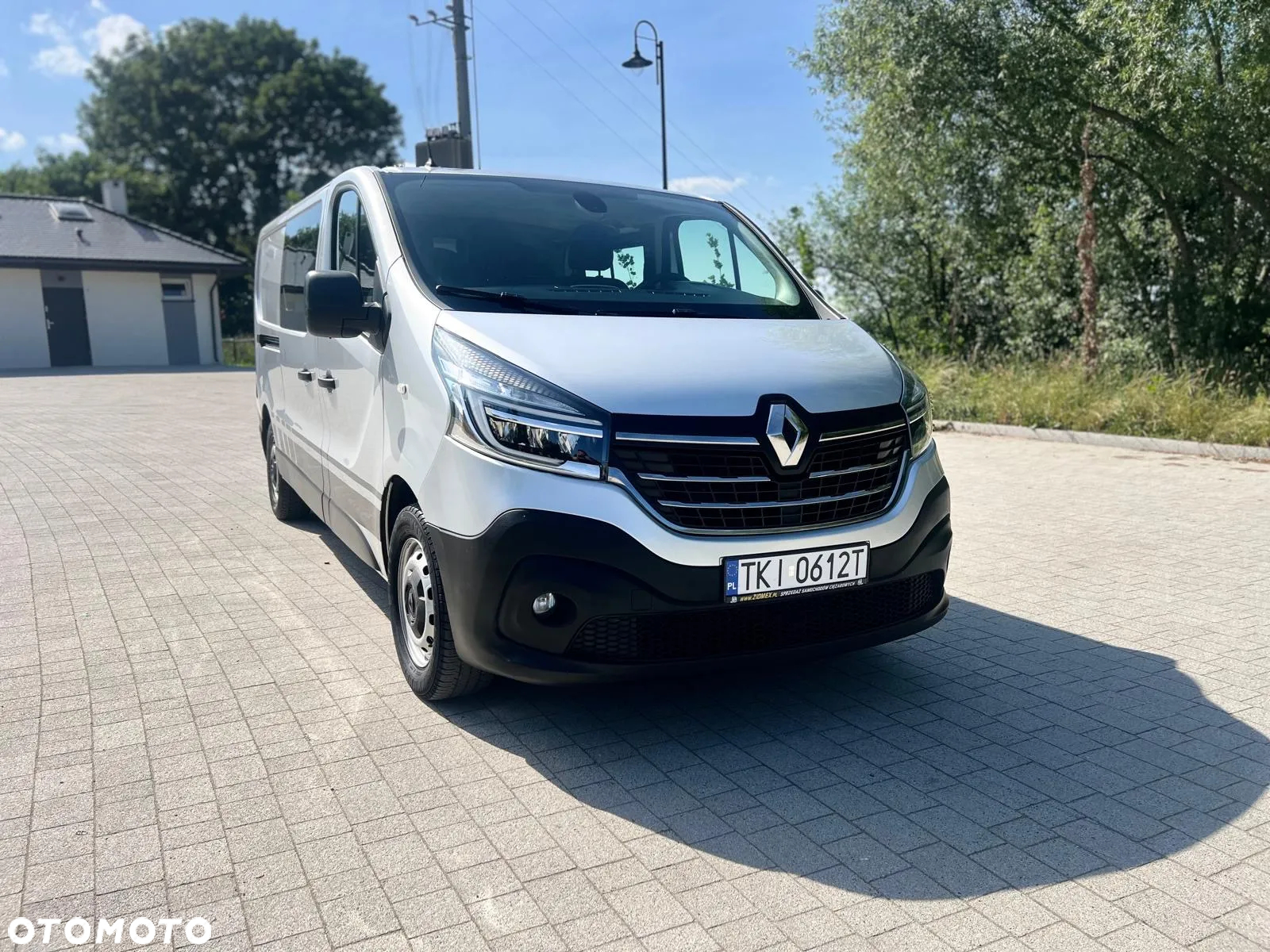 Renault Trafic L2H1 / 2.0 DCI / Brygadówka / 6 osób / - 11