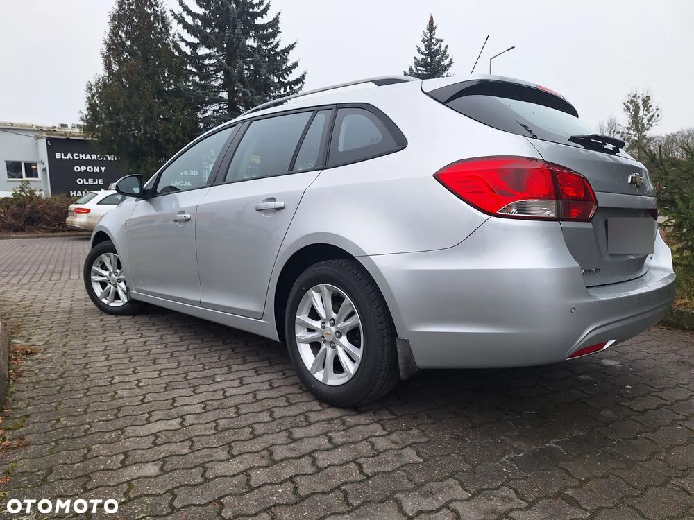 Chevrolet Cruze 1.8 LS+ - 8