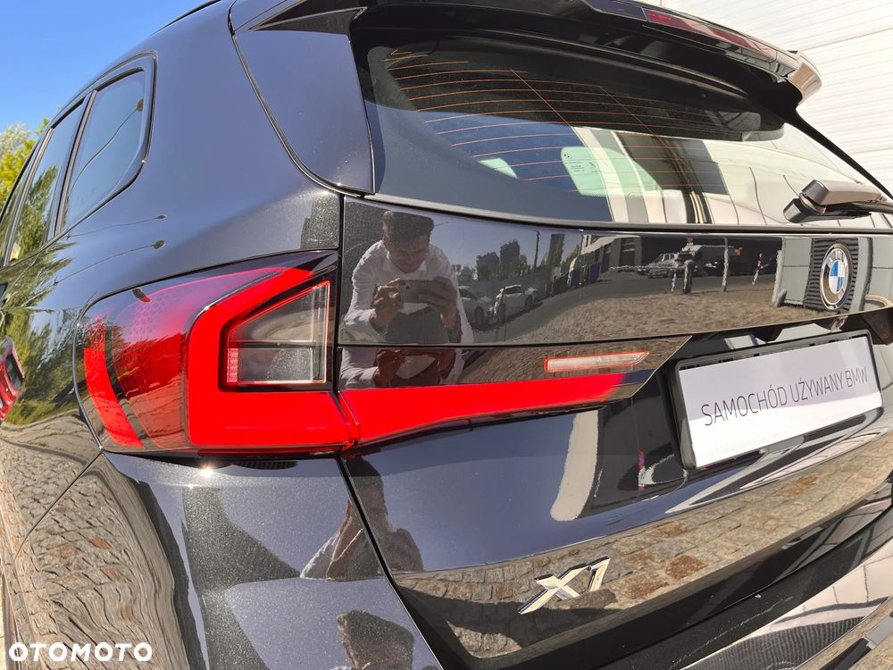 BMW X1 sDrive18i - 11