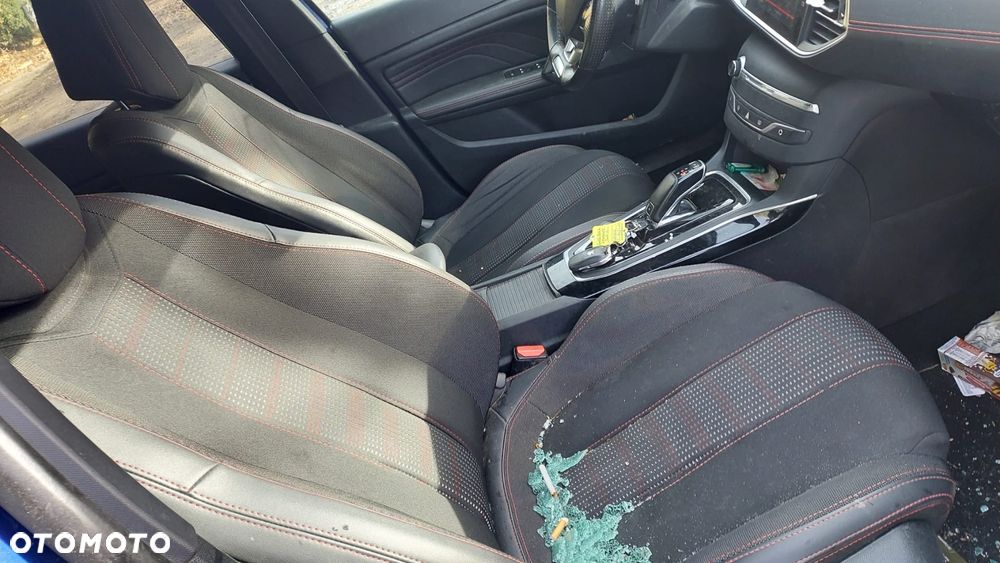 Peugeot 308 SW BlueHDi 130 EAT8 GT - 12