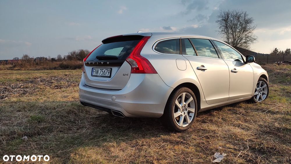 Volvo V60 D4 - 4