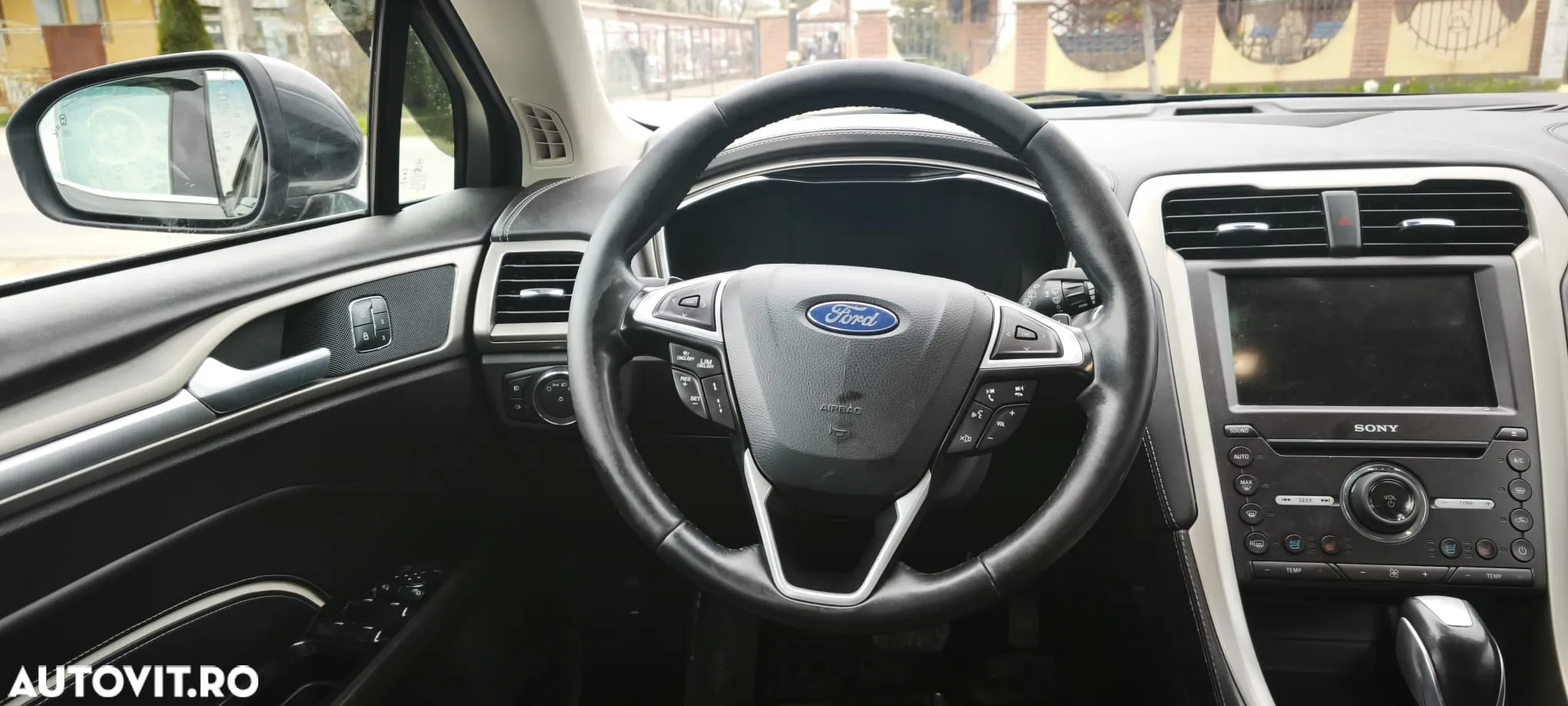 Ford Mondeo Vignale 2.0 TDCi Powershift AWD - 13