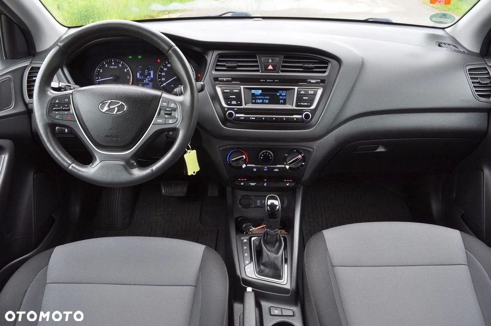 Hyundai i20 1.4 Automatik Style - 27