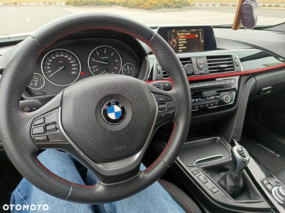 BMW Seria 3 316d Edition M Sport Shadow - 15