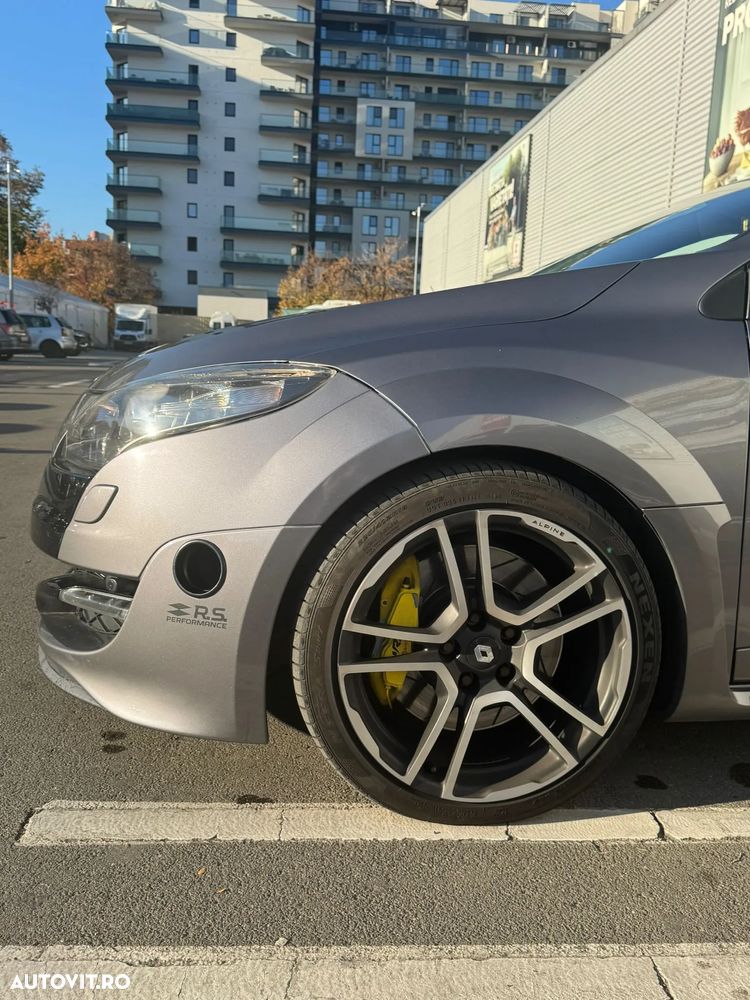 Renault Megane RS 2.0 16V - 7
