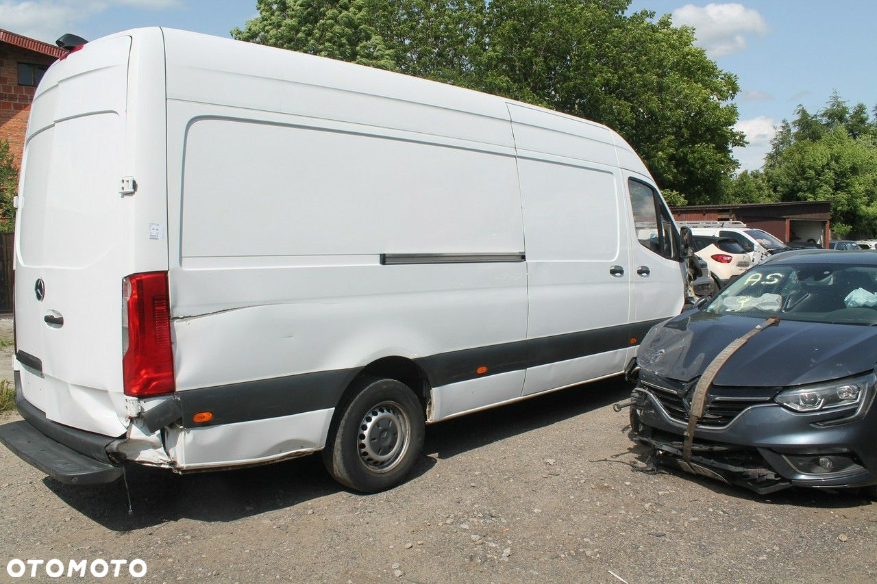 Mercedes-Benz Sprinter - 8