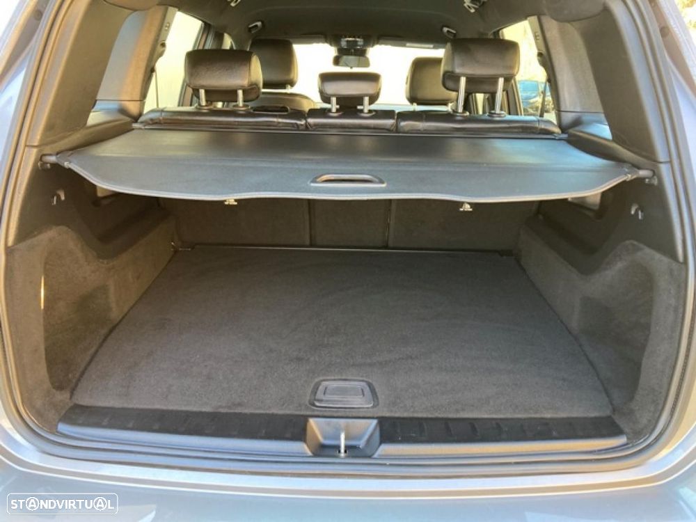 Mercedes-Benz GLB 220 d 8G-DCT Progressive - 32