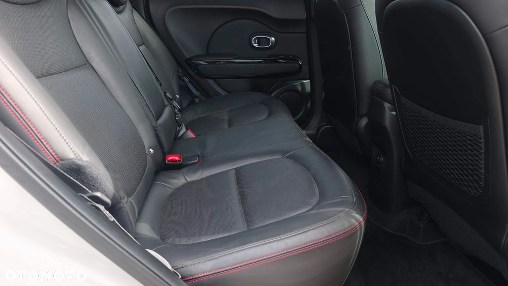 Kia Soul 1.6 GDI White&Red Edition - 23