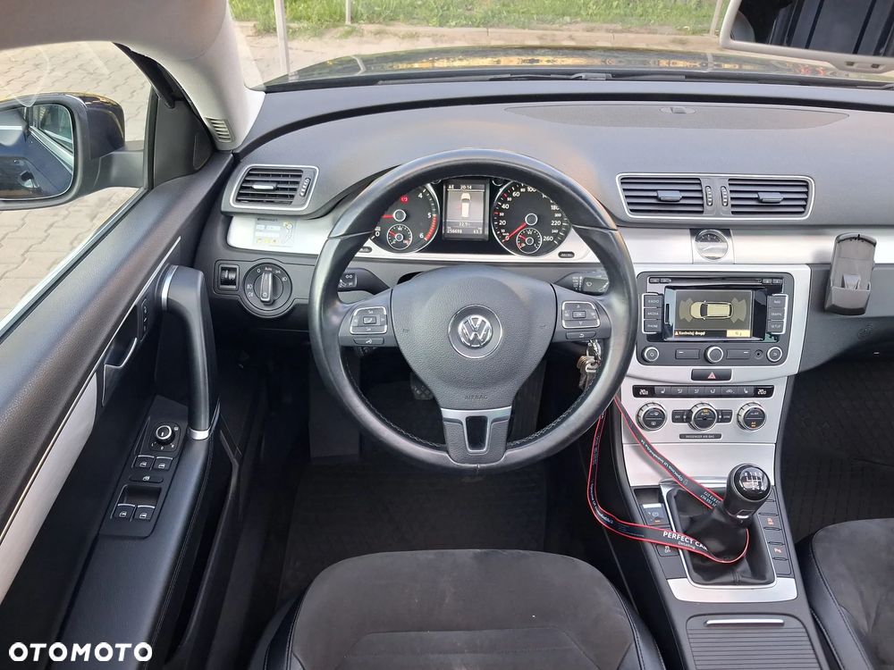 Volkswagen Passat 2.0 TDI BlueMotion Technology Highline - 26