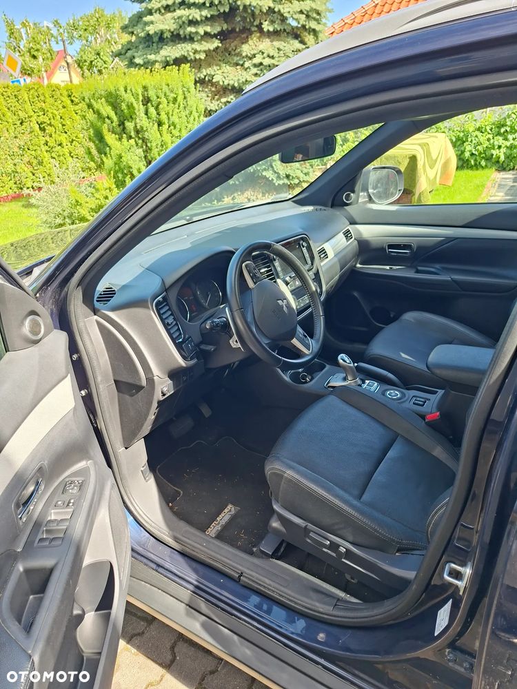 Mitsubishi Outlander Instyle NAVI - 10