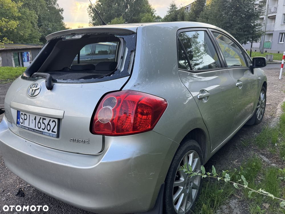 Toyota Auris - 5
