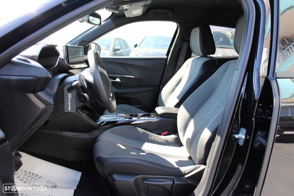 Peugeot 2008 1.2 PureTech Allure EAT8 - 11