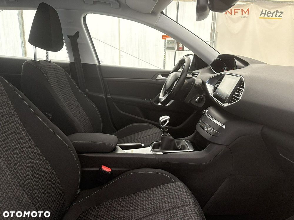 Peugeot 308 - 23