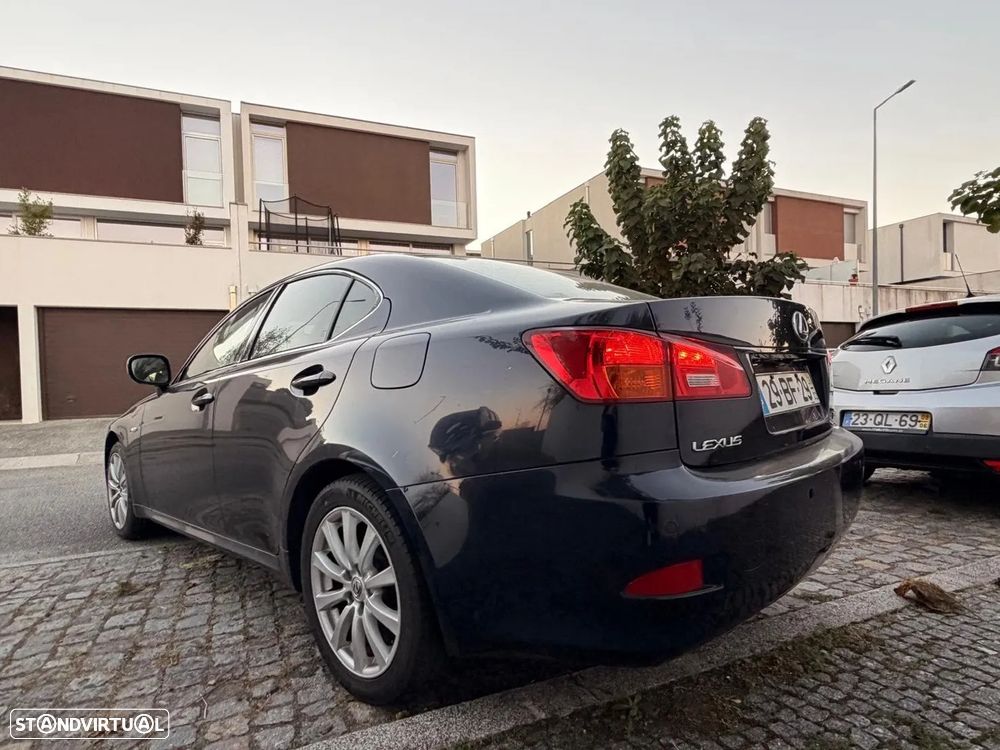 Lexus IS 300 - 3