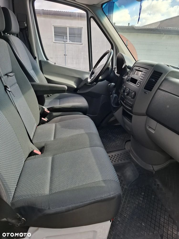 Mercedes-Benz Sprinter - 15