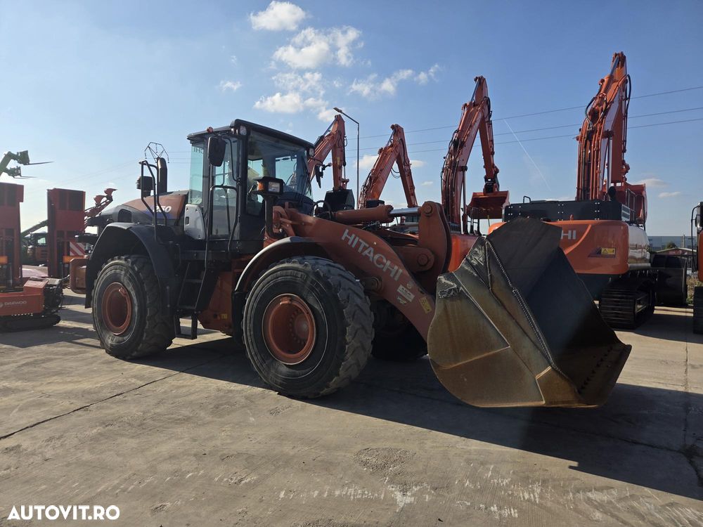 Hitachi ZW250-6, 2021, 7.117h, 23.578km, cupa 4mc, gresare automata, Masa operationala 21,4t, anv MICHELIN 60% ok, camera spate, GPS in romana, posibilitate leasing 4 ani, 200 CP, consum mediu 11,3l/h, revizii facute-PROMOTIE 91.900 EUR+Tva - 4