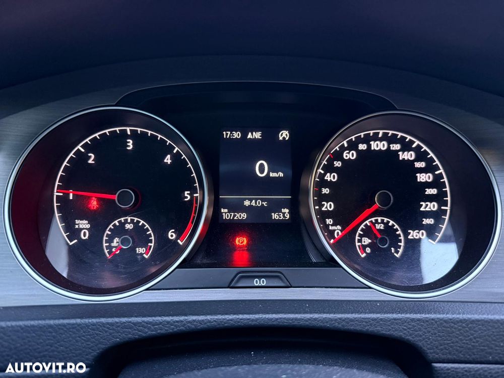 Volkswagen Golf 1.6 TDI 4Motion - 16