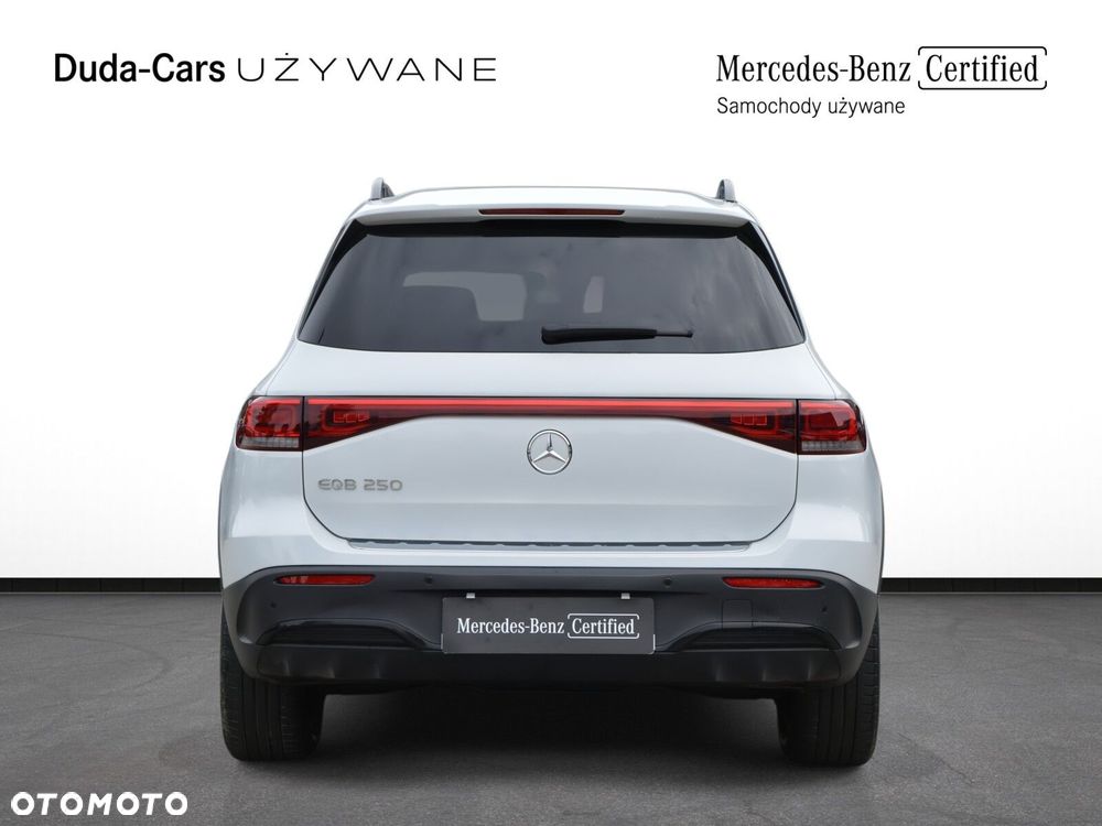 Mercedes-Benz EQB 250 66.5kWh AMG - 8