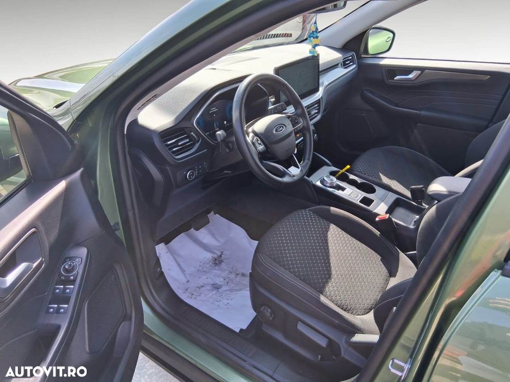 Ford Kuga - 8