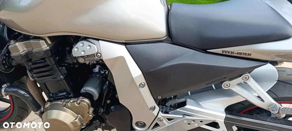 Kawasaki Z - 37