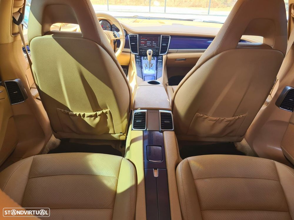 Porsche Panamera - 15