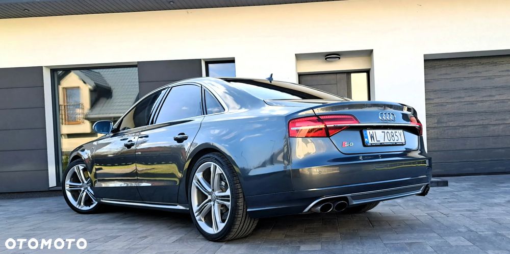 Audi S8 - 4