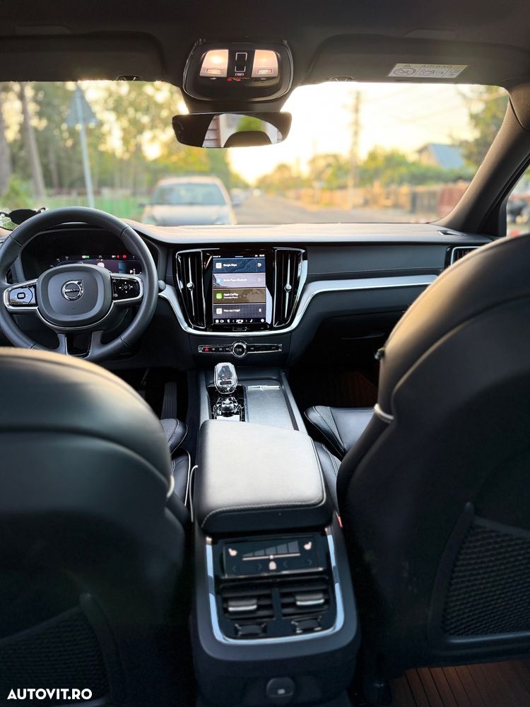 Volvo S60 B5 MHEV AT AWD Ultimate Dark - 1