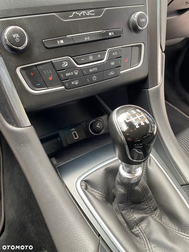 Ford Mondeo 2.0 EcoBlue Titanium - 20